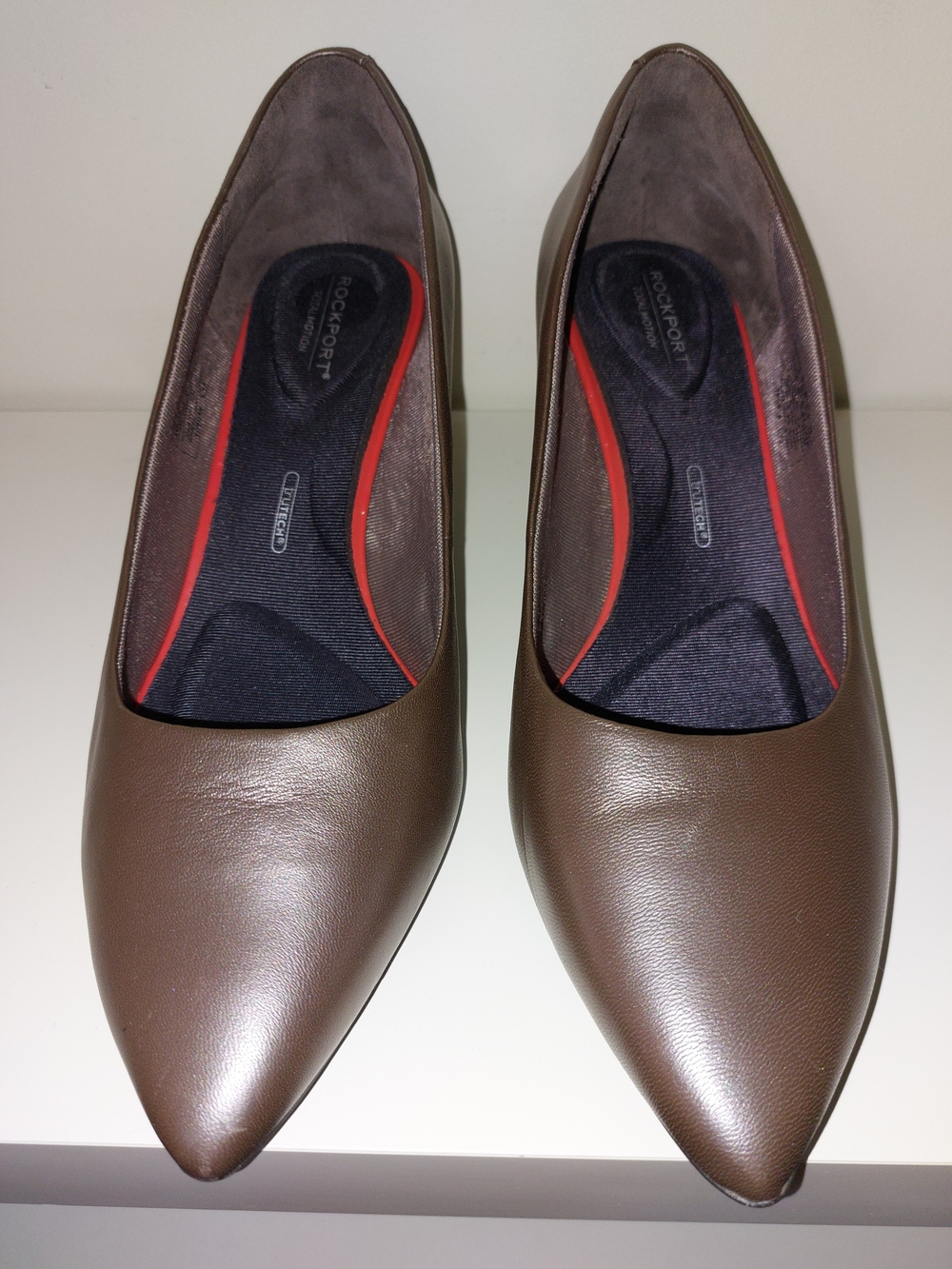 Rockport Total Motion TruTech cushioned padded pewter leather pumps US10 =EU41
